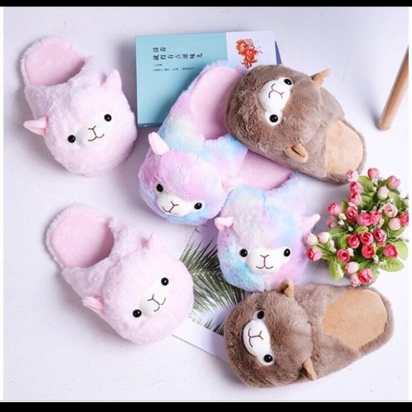 BRAND NEW Pink Plush Alpaca Slippers - Picture 6 of 12